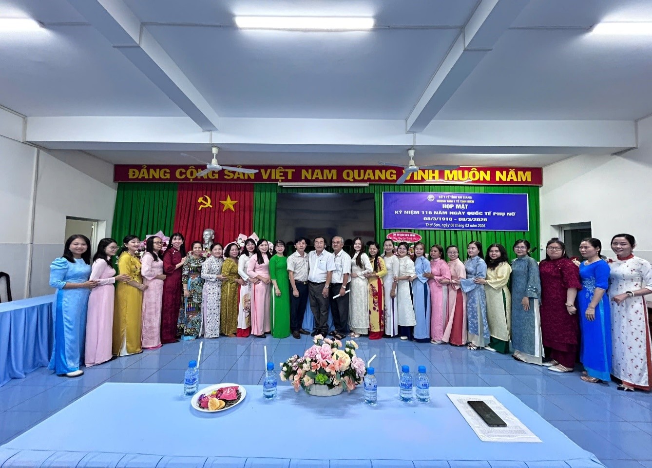 Trung tâm Y tế Tịnh Biên tổ chức họp mặt kỷ niệm 116 năm ngày quốc tế phụ nữ (08/03)